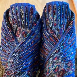 Vibram Furoshiki Women's Blue Printed 
Wrapping Shoes Size M US 7.5 - 8